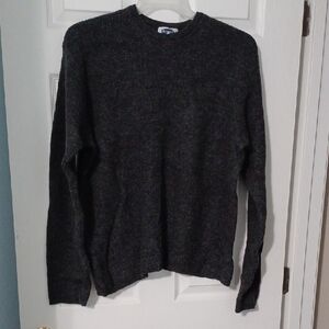 Old Navy Gray Crewneck Sweater with Soft Knit Texture